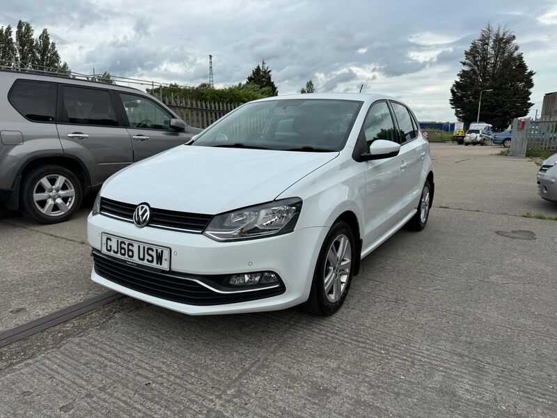 VOLKSWAGEN POLO