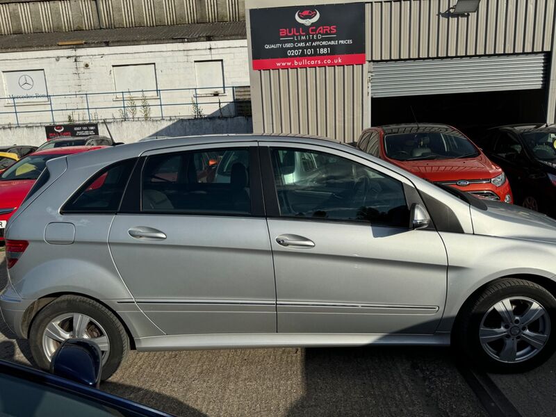 MERCEDES-BENZ B CLASS