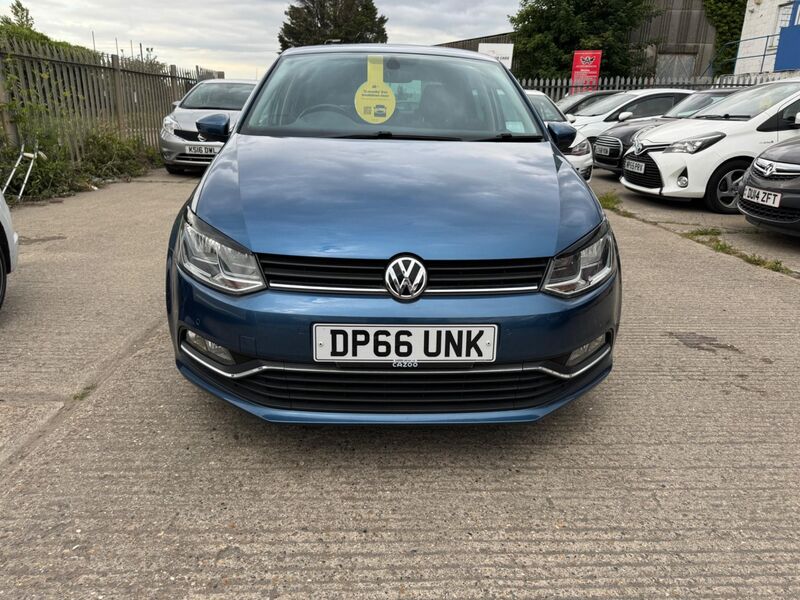 VOLKSWAGEN POLO