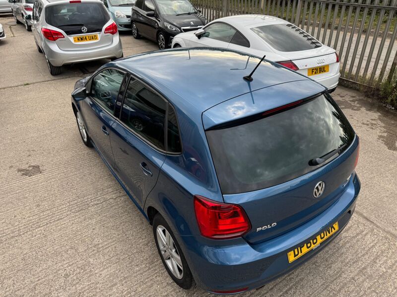 VOLKSWAGEN POLO