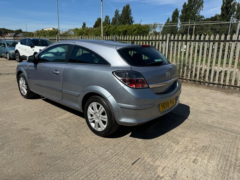 VAUXHALL ASTRA