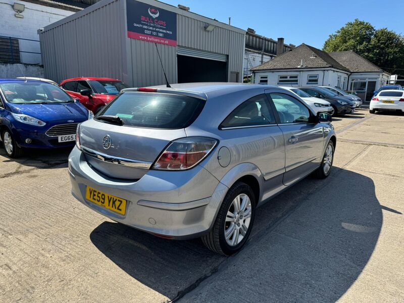 VAUXHALL ASTRA