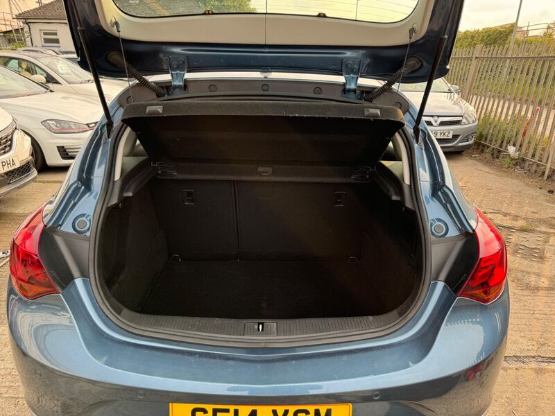 VAUXHALL ASTRA