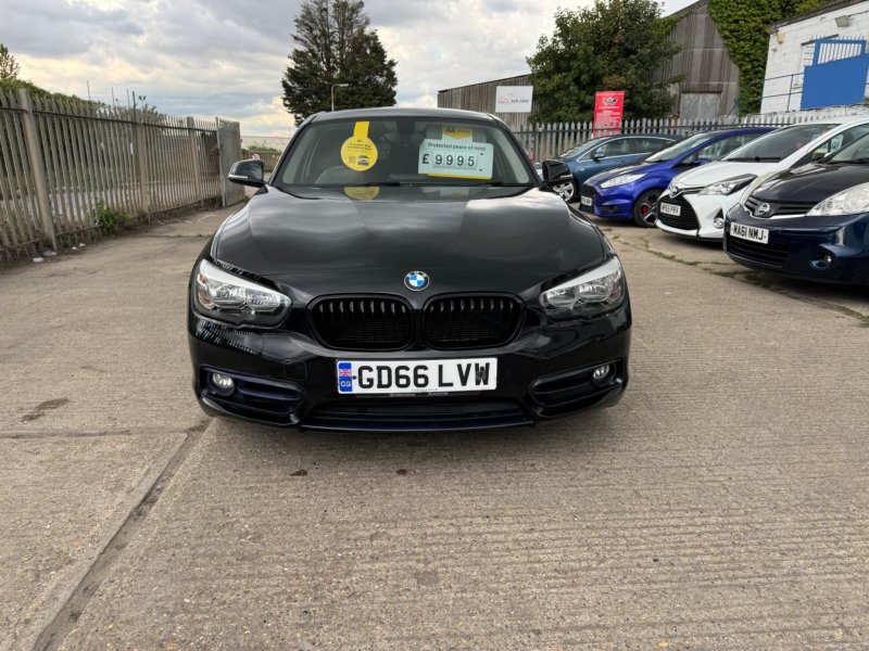 BMW 1 SERIES