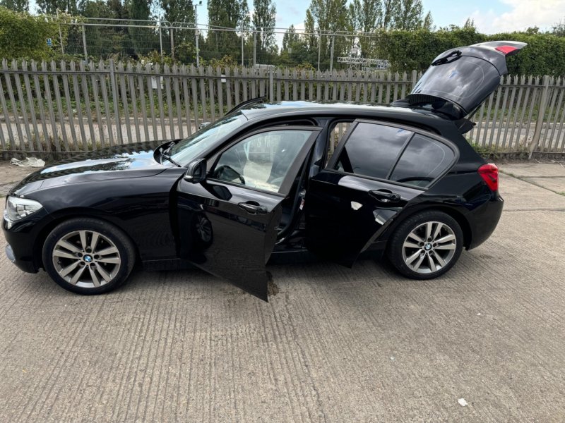 BMW 1 SERIES