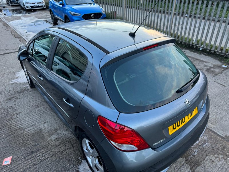 PEUGEOT 207