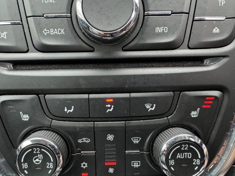 VAUXHALL MOKKA