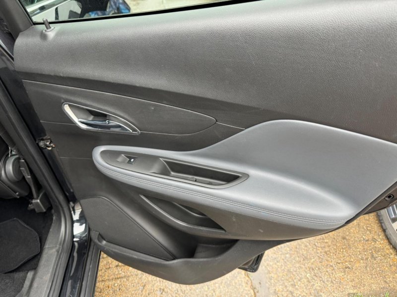 VAUXHALL MOKKA