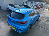 MG ZS