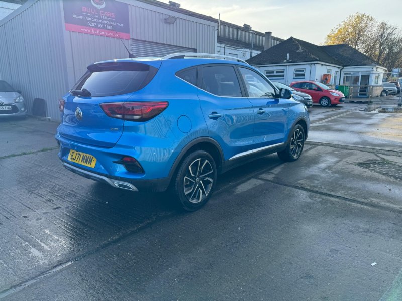 MG ZS