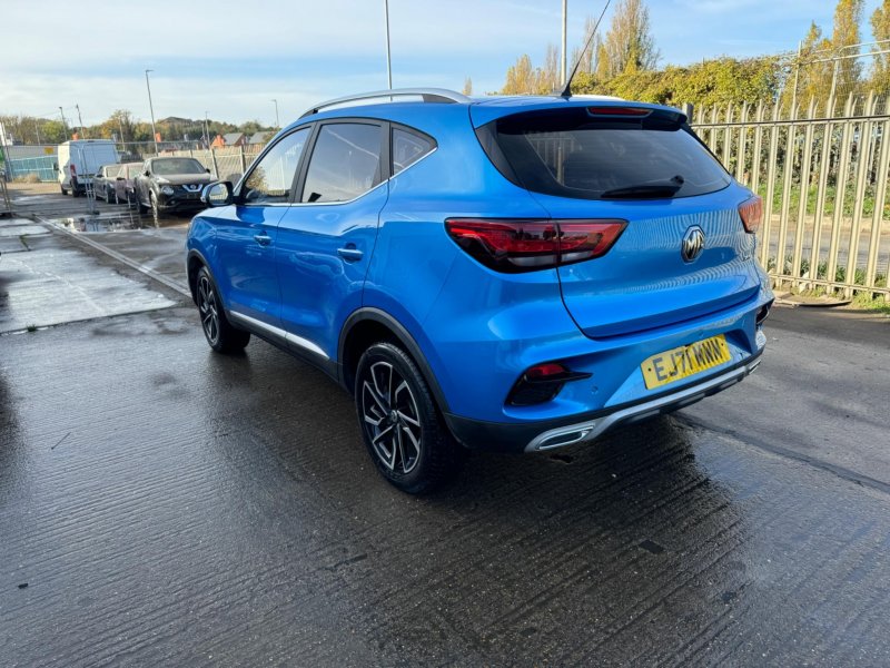 MG ZS