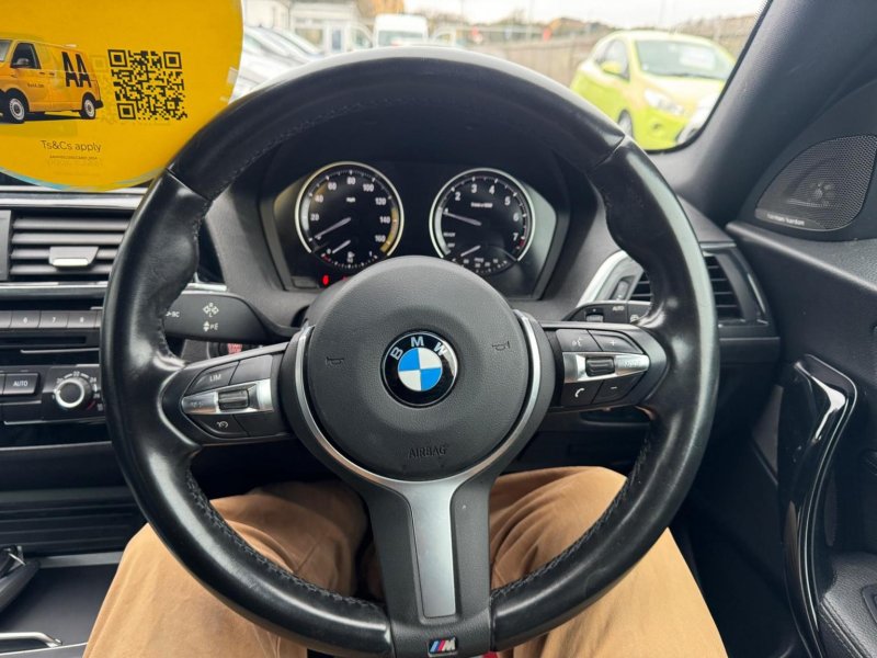 BMW 1 SERIES