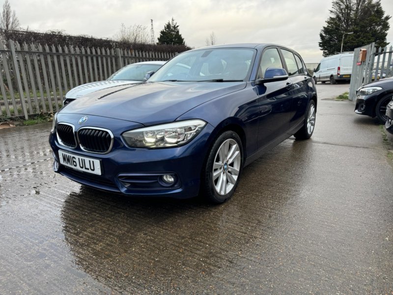 BMW 1 SERIES