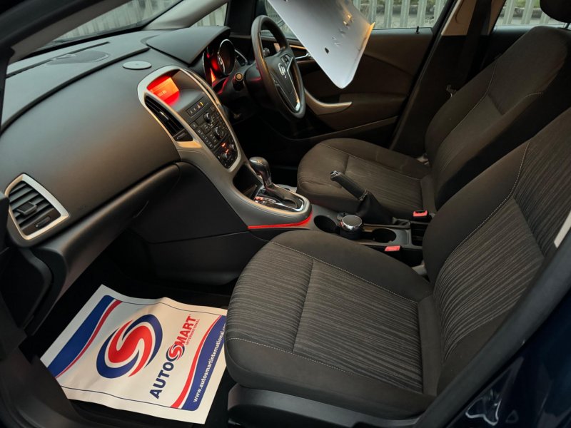 VAUXHALL ASTRA