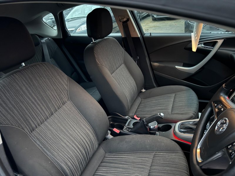 VAUXHALL ASTRA