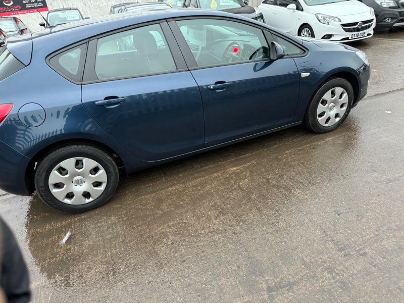 VAUXHALL ASTRA