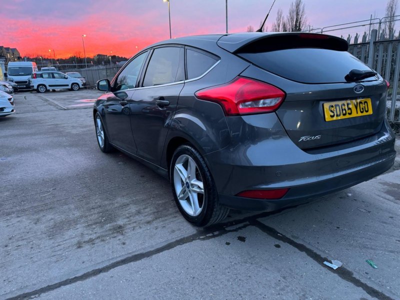 FORD FOCUS