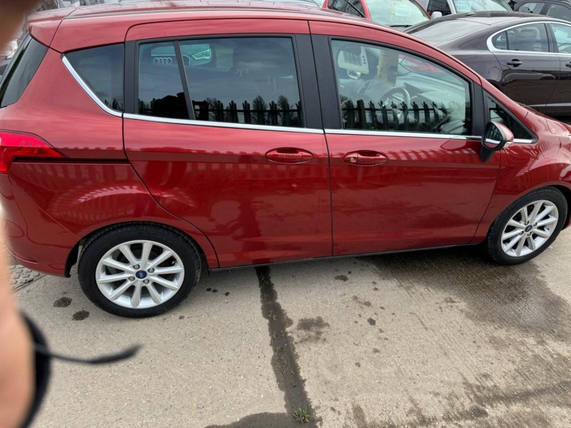 FORD B-MAX