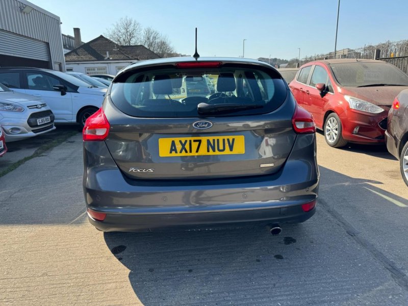 FORD FOCUS