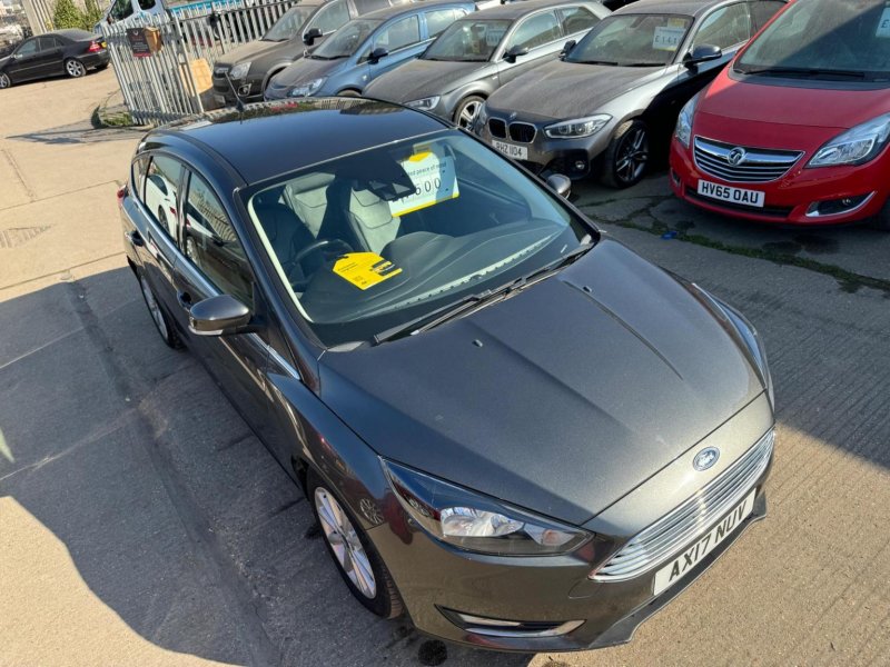 FORD FOCUS