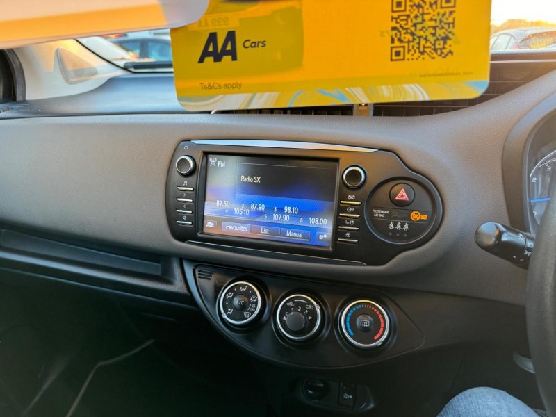 TOYOTA YARIS