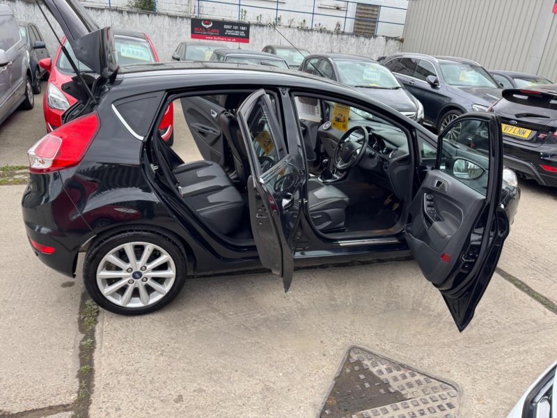 FORD FIESTA